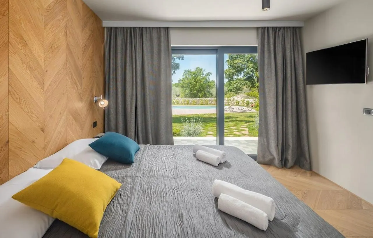 Luxury Villa Voliera With Wellness In Vodnjan